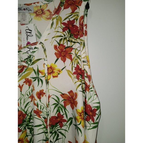 Beautiful Plus Size Long Length Floral Blouse Size 3X with front v neck ties - Picture 2 of 10